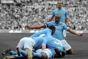 世界杯：球员入场牵手儿童中首次出现残障孩子 场面令人动容